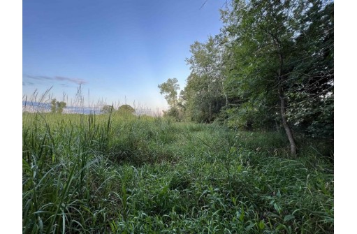 22 AC Hwy 127, Portage, WI 53901