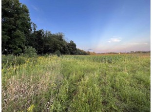 22 AC Hwy 127 Portage, WI 53901