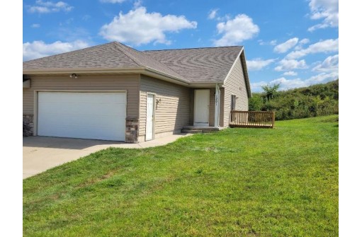 1201 Temple Dr, Mount Horeb, WI 53572