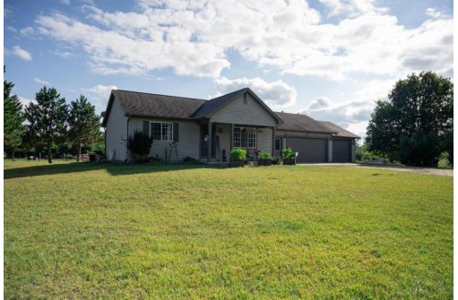 W5575 Bills Ln, Necedah, WI 54646