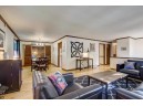 913 Greenwich Dr, Madison, WI 53711