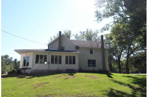 W8190 Phillips Rd, Poynette, WI 53955