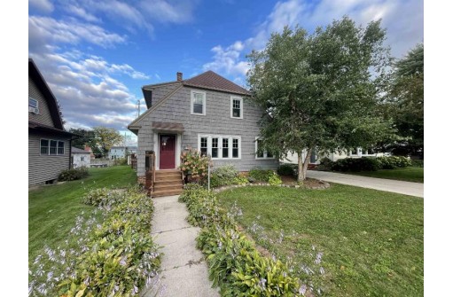 419 S Watertown St, Waupun, WI 53963