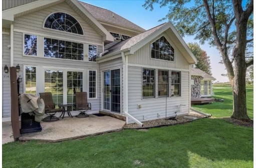 5708 Steeplechase Dr, Waunakee, WI 53597