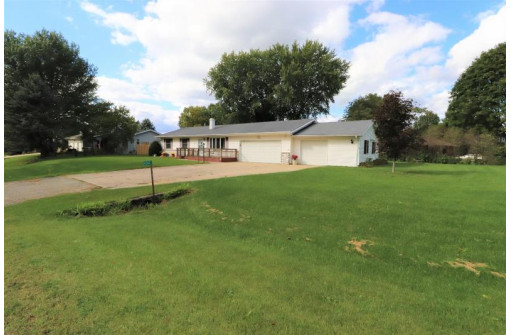 4260 Pella Ln, McFarland, WI 53558