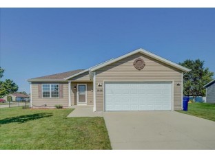 1626 Prairie Knoll Dr Janesville, WI 53546