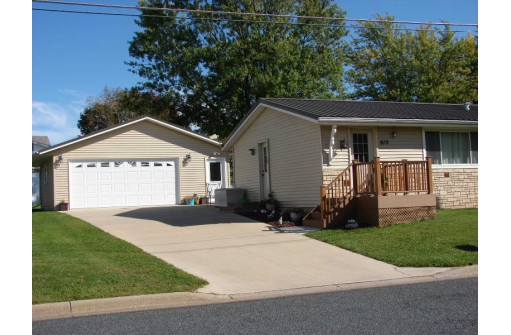 610 Elizabeth St, Linden, WI 53553-9719