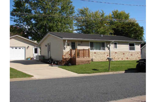 610 Elizabeth St, Linden, WI 53553-9719