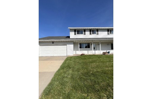 1103 Centennial Pky 1103, Waunakee, WI 53597