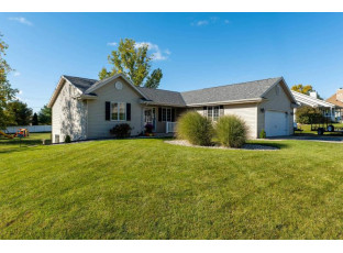 W5979 Friedel Rd Fort Atkinson, WI 53538-8777