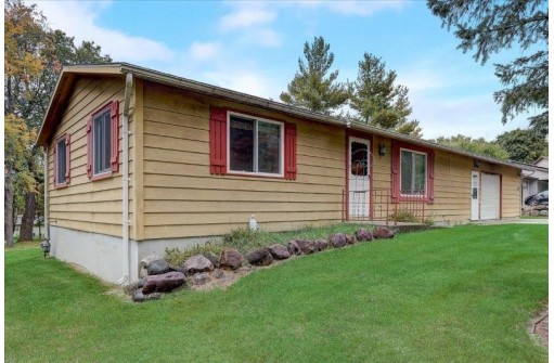 W11086 Deer Run Dr, Lodi, WI 53555