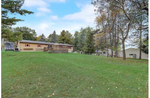 W11086 Deer Run Dr, Lodi, WI 53555