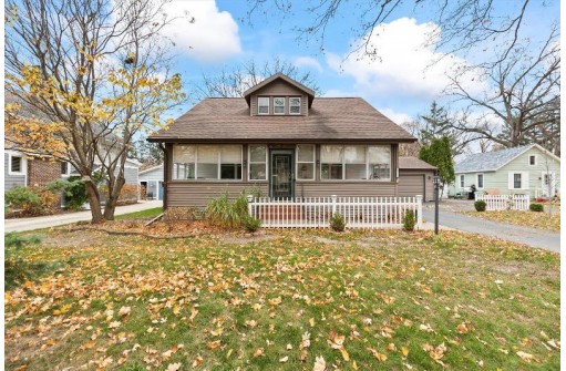 4205 Winnequah Rd, Monona, WI 53716