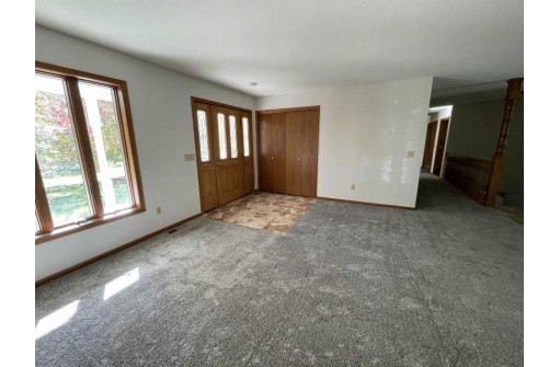 W6128 Woodland Hills Rd, New Lisbon, WI 53950