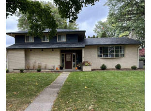 409 Winnebago Dr Janesville, WI 53545