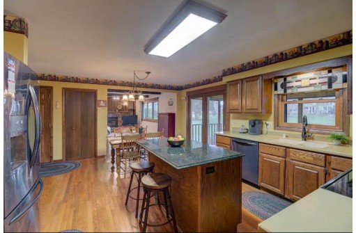 4552 Falcon Ct, Cottage Grove, WI 53527