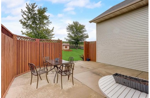 239 S Musket Ridge Dr, Sun Prairie, WI 53590