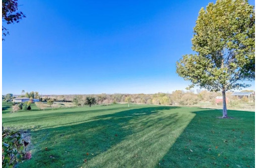 N7413 High Prairie Ln, New Glarus, WI 53574