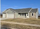 726 Forest Edge Dr, Mazomanie, WI 53560