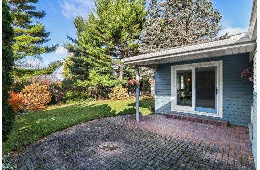 4410 Mandrake Rd, Madison, WI 53704