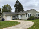 833 N Oakhill Ave, Janesville, WI 53548