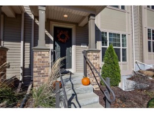 482 Park St Sun Prairie, WI 53590