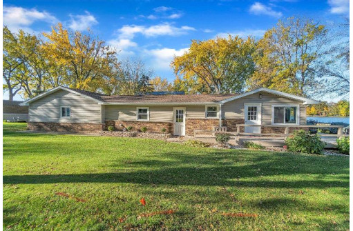 W11102 Glen Dr, Beaver Dam, WI 53916