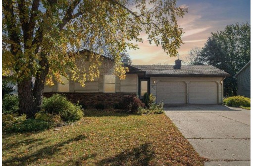 4228 Valencia Dr, Janesville, WI 53546