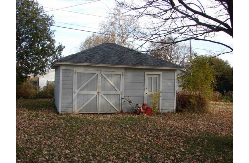 309 S Linn St, Dodgeville, WI 53533