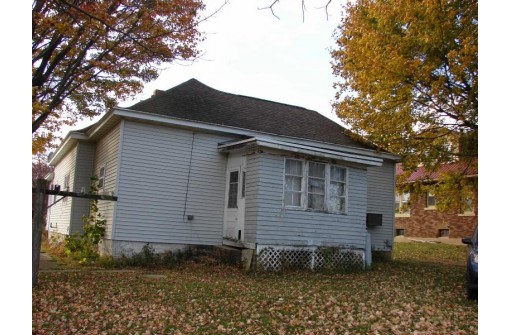 309 S Linn St, Dodgeville, WI 53533