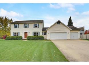 301 Carriage Dr Cottage Grove, WI 53527