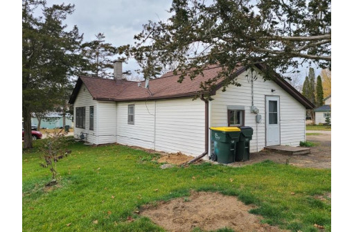 107 N East St, La Valle, WI 53941