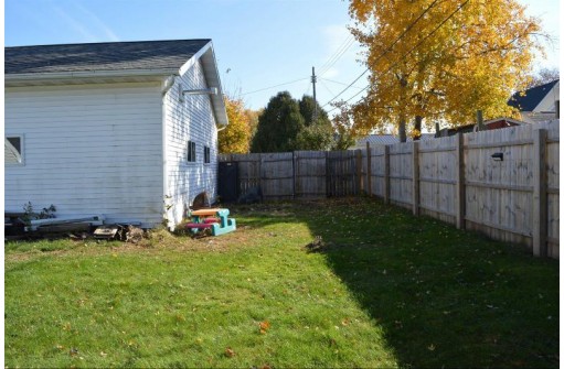 525 Mckinley St, Waupun, WI 53963