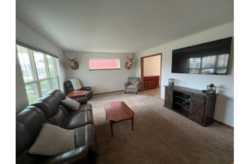 2489 Leopold Way, Sun Prairie, WI 53590