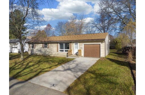 5906 Meadowood Dr, Madison, WI 53711