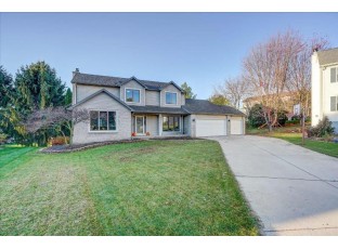 933 Crescent Cir Sun Prairie, WI 53590