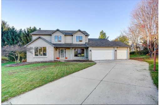 933 Crescent Cir, Sun Prairie, WI 53590