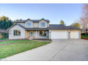 933 Crescent Cir, Sun Prairie, WI 53590