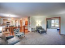 933 Crescent Cir, Sun Prairie, WI 53590