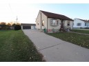 437 N Oakhill Ave, Janesville, WI 53548