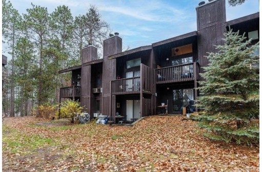 8 Oak Tr, Wisconsin Dells, WI 53965