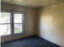 1015 W Holmes St, Janesville, WI 53548