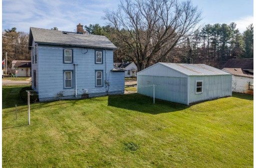 206 La Valle St, La Valle, WI 53941