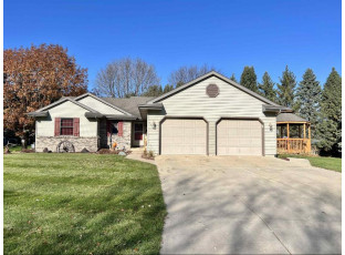 1616 Hemmingway Ct Janesville, WI 53545