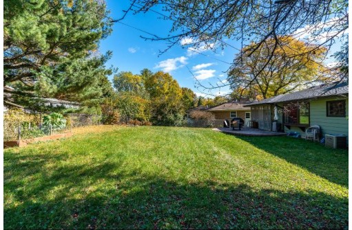 4330 Waite Cir, Madison, WI 53711