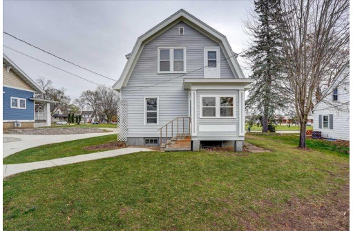 420 S Main St, DeForest, WI 53532