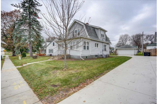 420 S Main St, DeForest, WI 53532