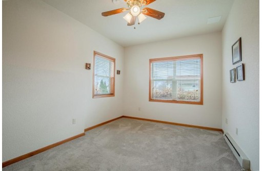 3193 Bookham Dr, Sun Prairie, WI 53590