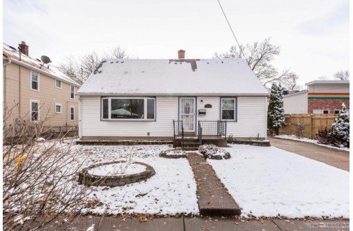 1713 Winchester St, Madison, WI 53704