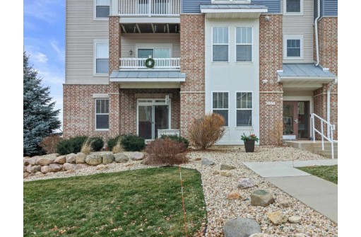 3848 Maple Grove Dr 103, Madison, WI 53719